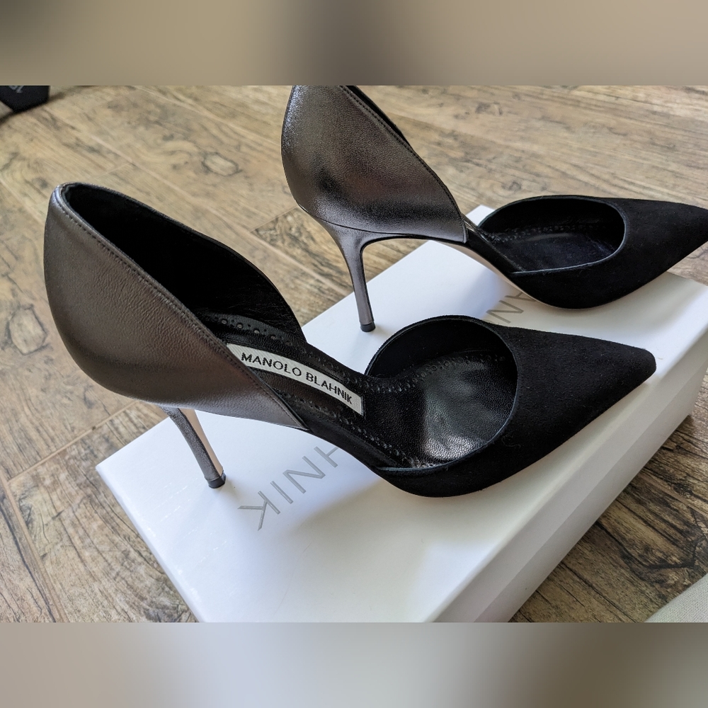 Manolo Blahnik Taylerbi D'Orsay Pumps - Picture 7 of 10